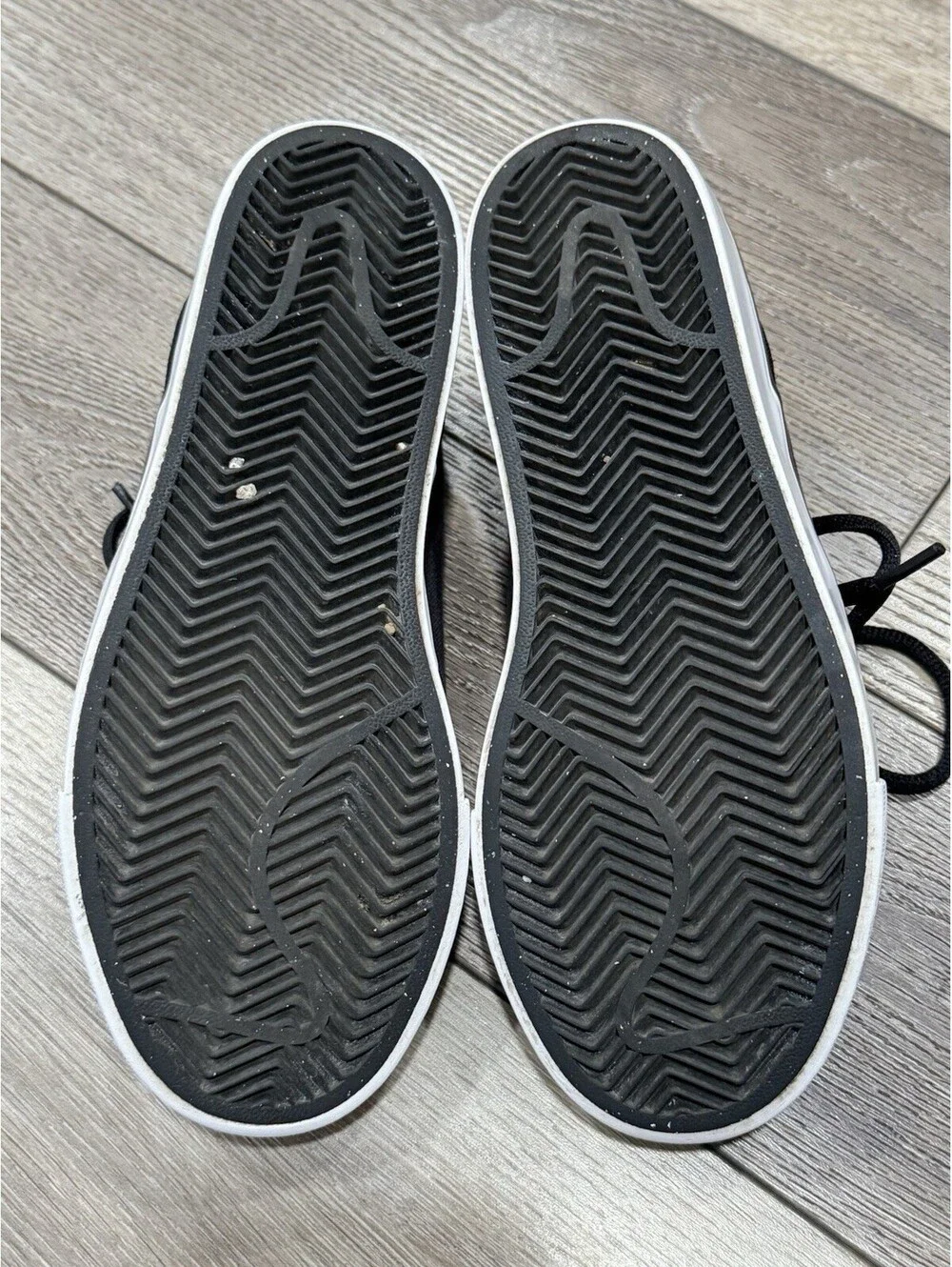 Nike Stefan Janoski Black/White Sneaker Youth Size 4y